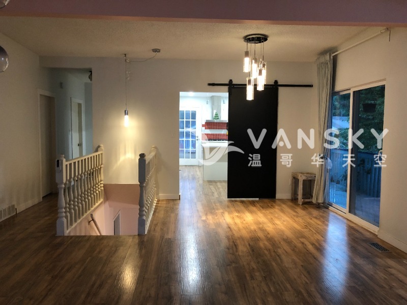 260105222708_kitchen and livingroom.jpg